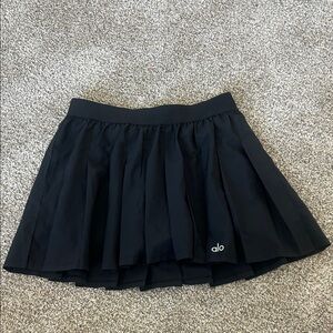 Alo Pleated Tennis Skirt in Black